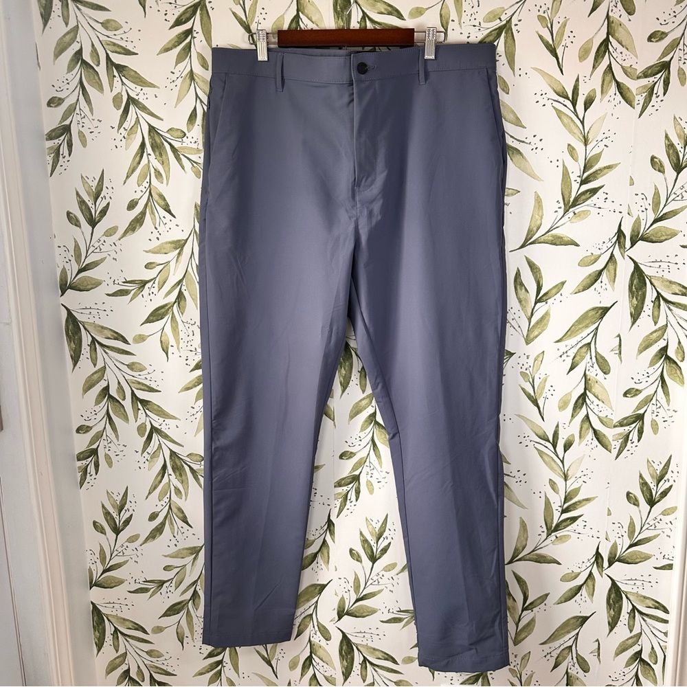 Banana Republic Flat Front Performance Pants. Blue. 40x32. NWT